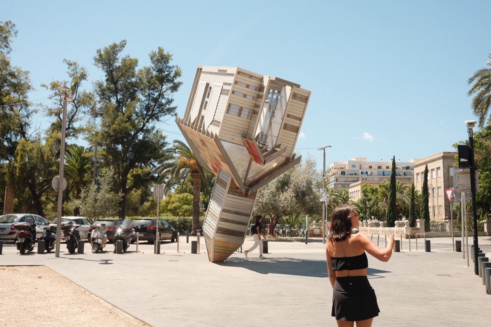 Britt with a sculpture in Palma